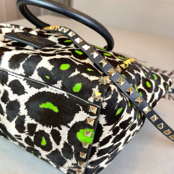 Authentic Valentino Animal Print Tote Bag Black Green Leather Large - Picture 6 of 15